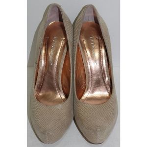 BCBG Parade Cashew Beige Leather Platform Heel 6.5